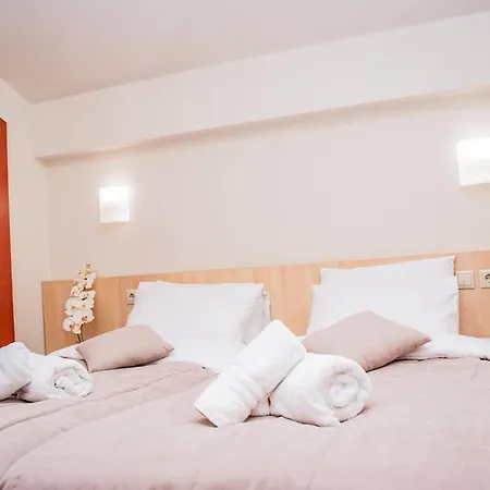 فندق Platamon Centrale 2*